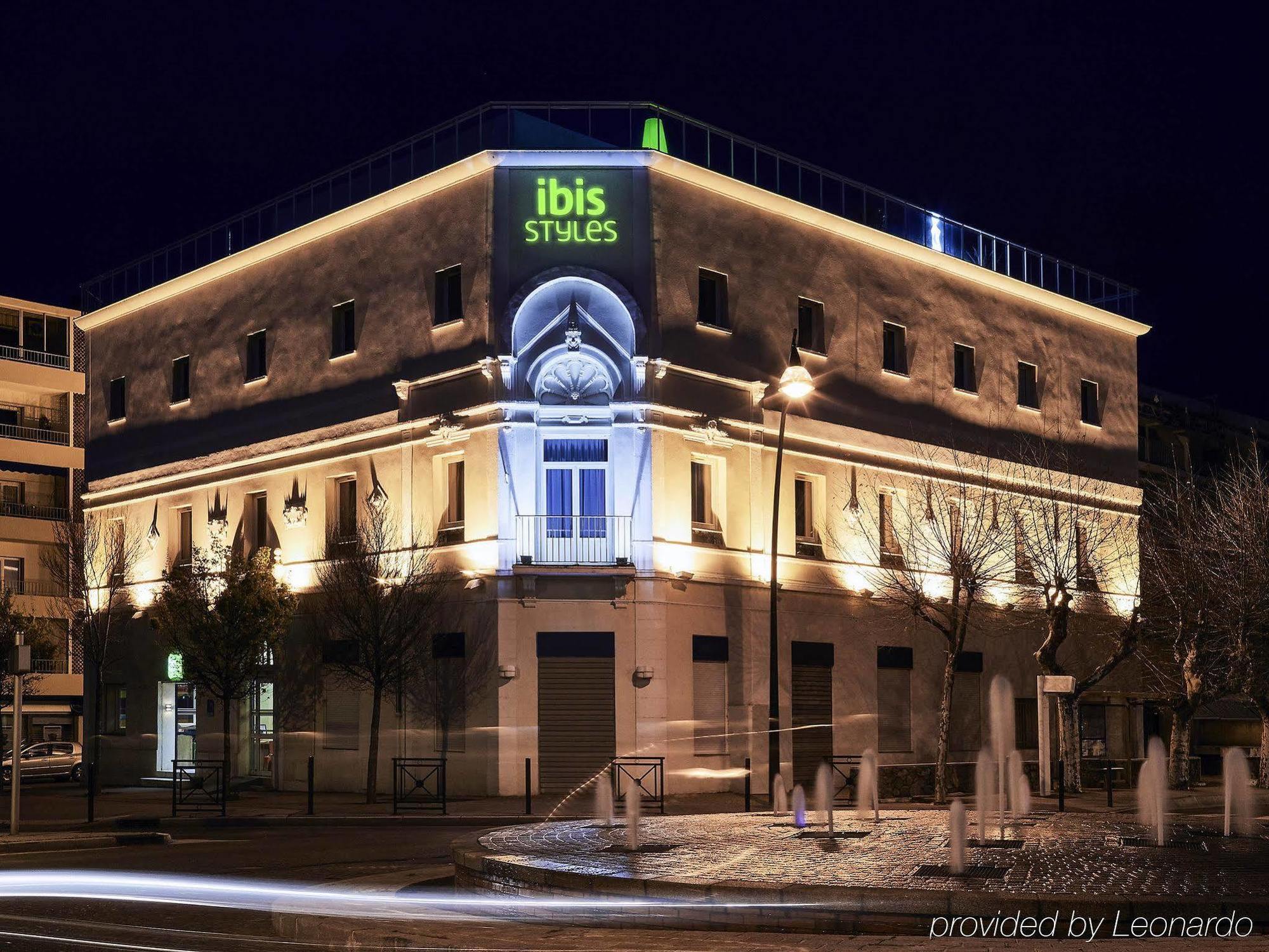 Ibis Styles Hyeres Rooftop & Spa Exterior photo